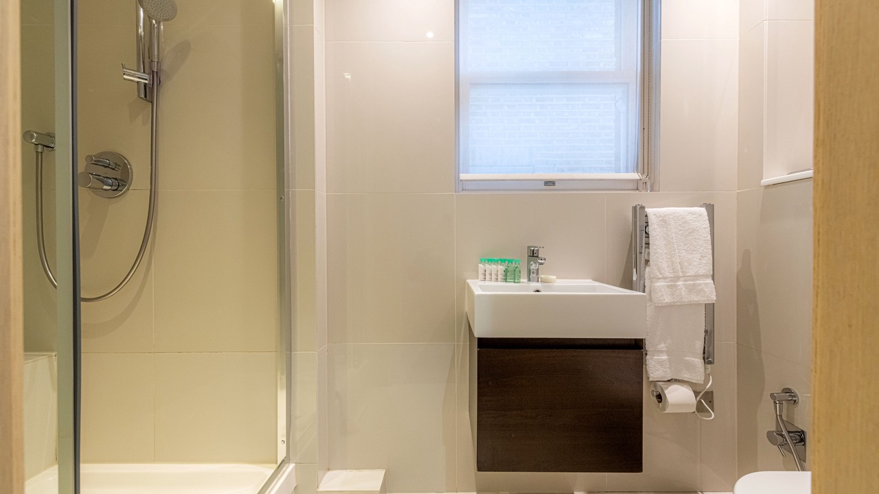 Photo of Bathroom in Brompton & Hans Town