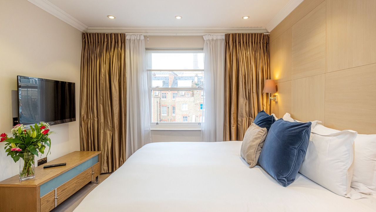 Photo of Bedroom in Brompton & Hans Town