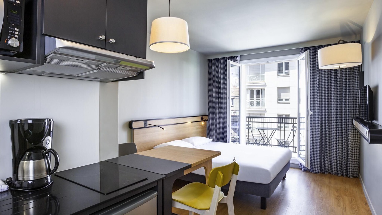 Photo of Bedroom in Puteaux