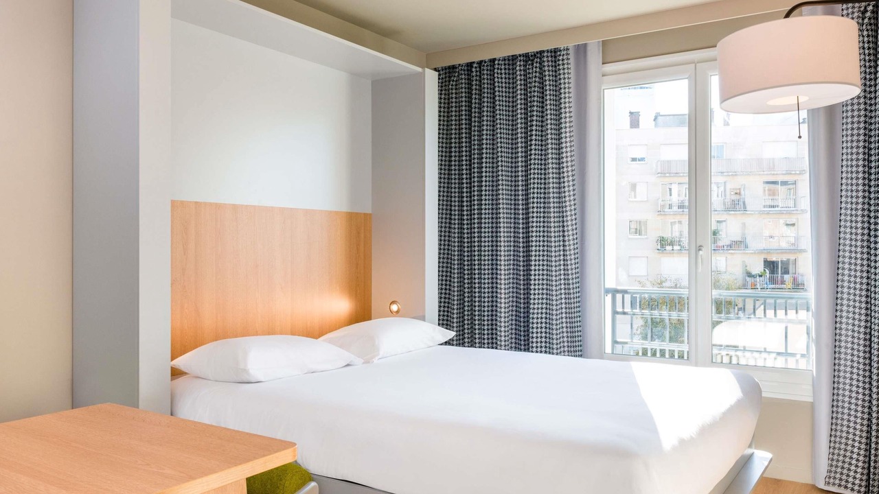 Photo of Bedroom in Puteaux