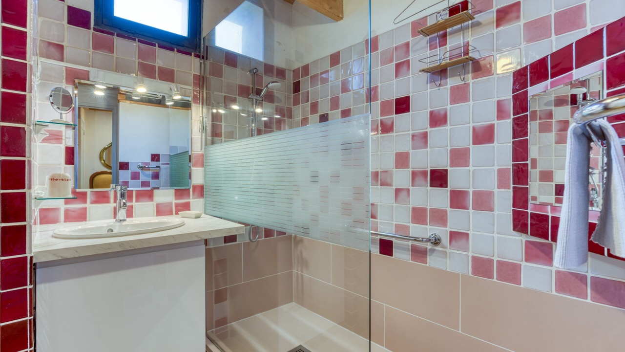 Photo of Bathroom in Saint-Pargoire