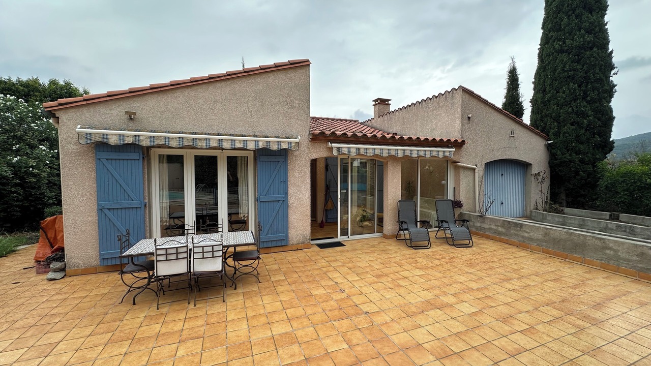 Photo of Outdoor in Reynes