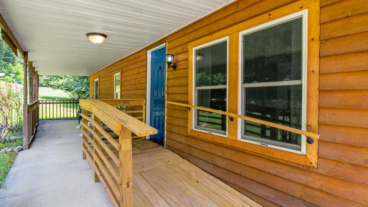 Photo of Patio Balcony in Luray