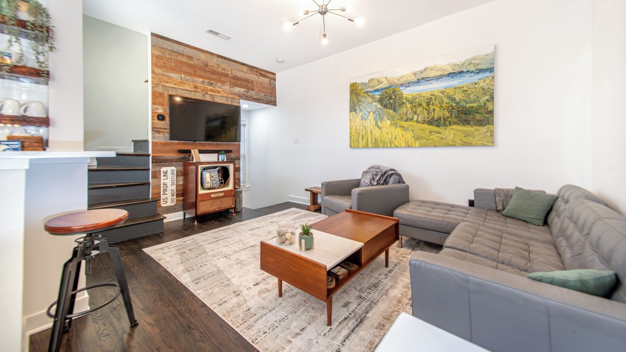 Photo of Livingroom in Fells Point