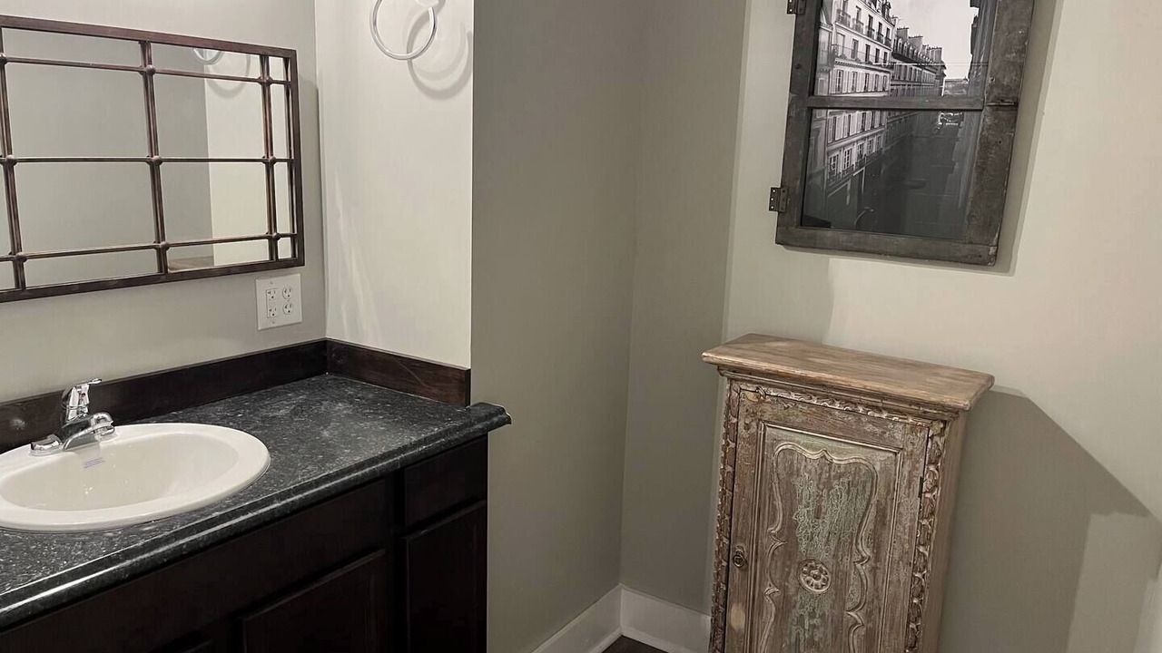 Photo of Bathroom in Babe Denny