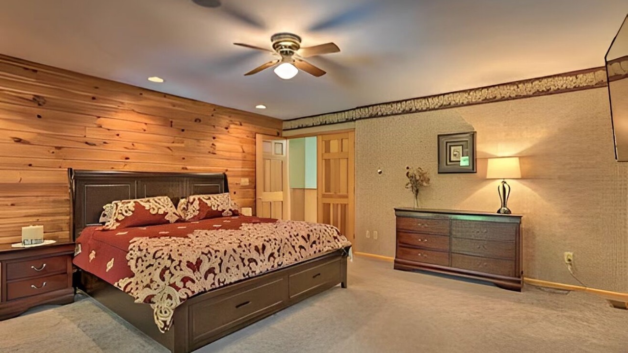 Photo of Bedroom in Hancock