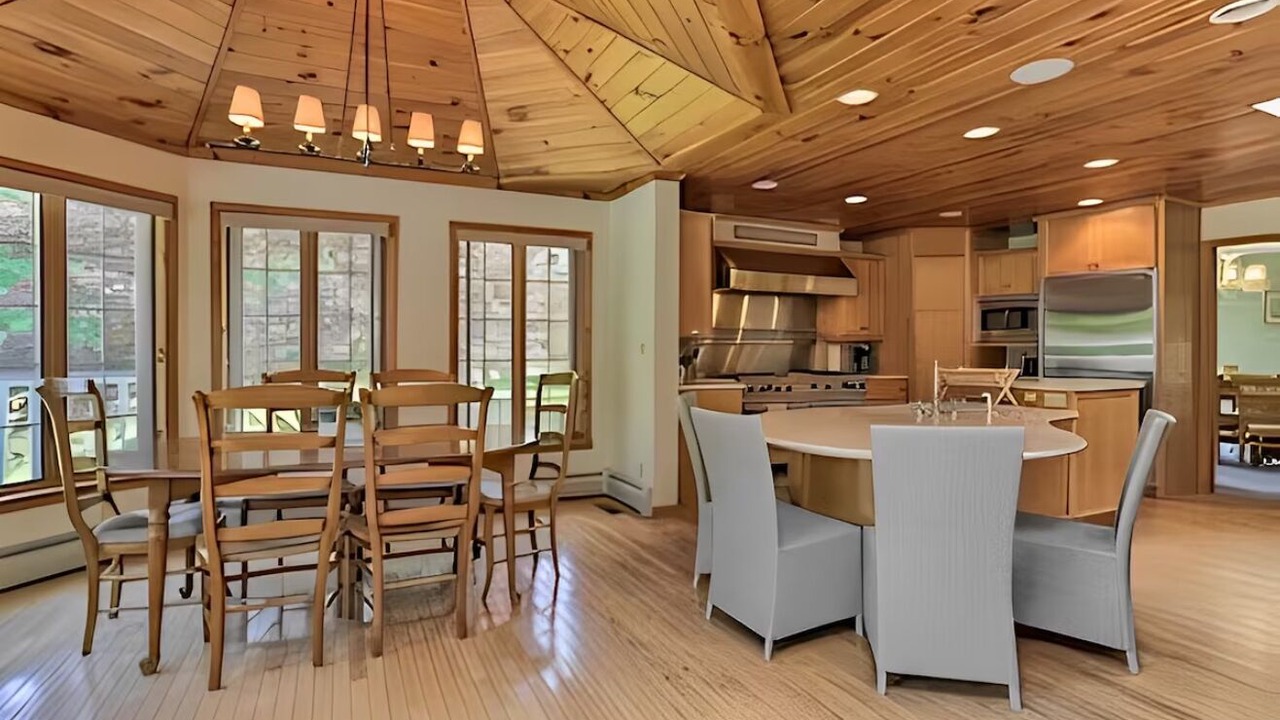 Photo of Others in Hancock