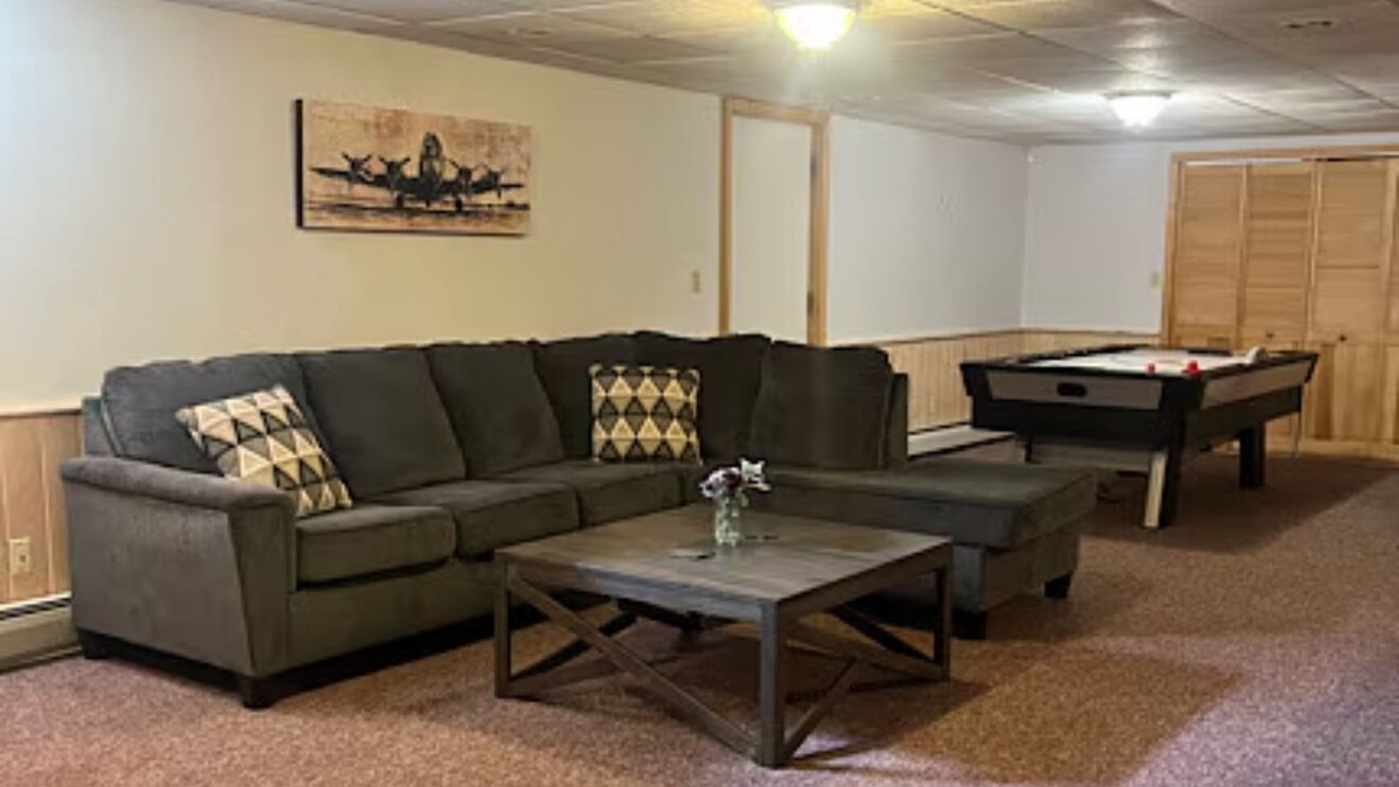 Photo of Livingroom in Hancock