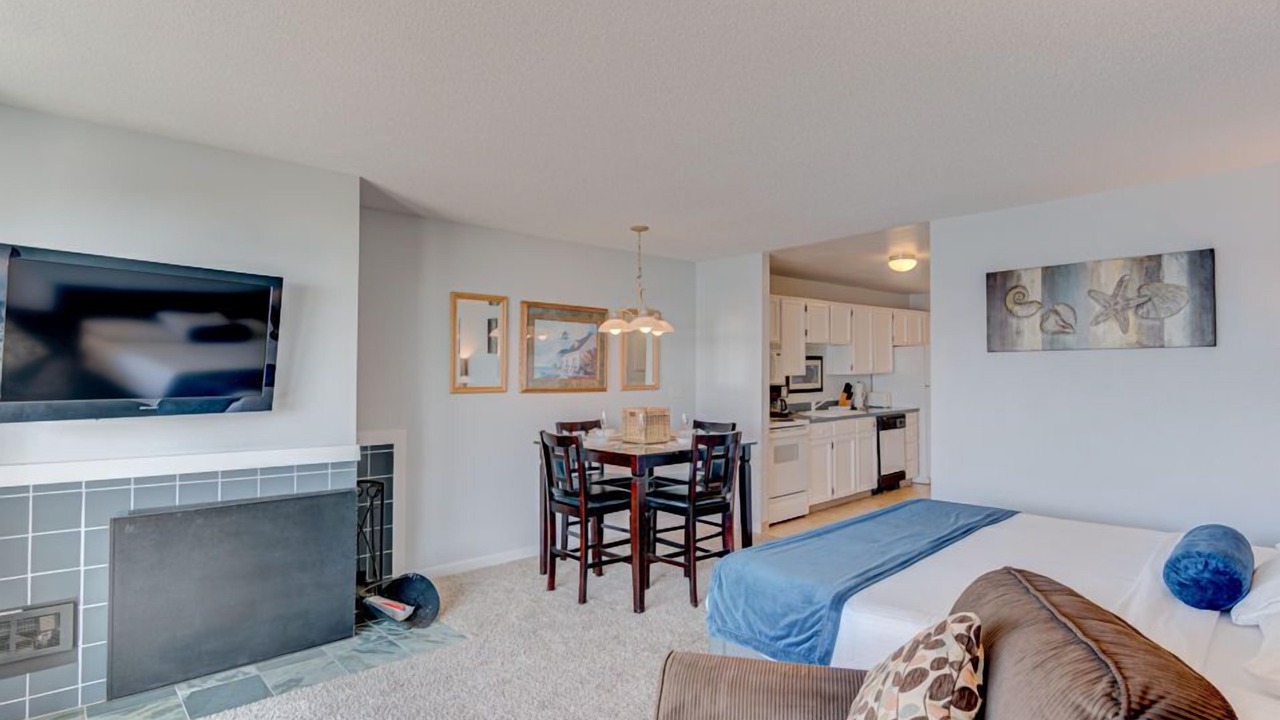 Photo of Others in Otter Rock