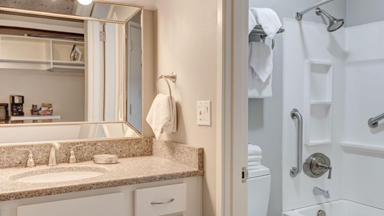 Photo of Bathroom in Otter Rock