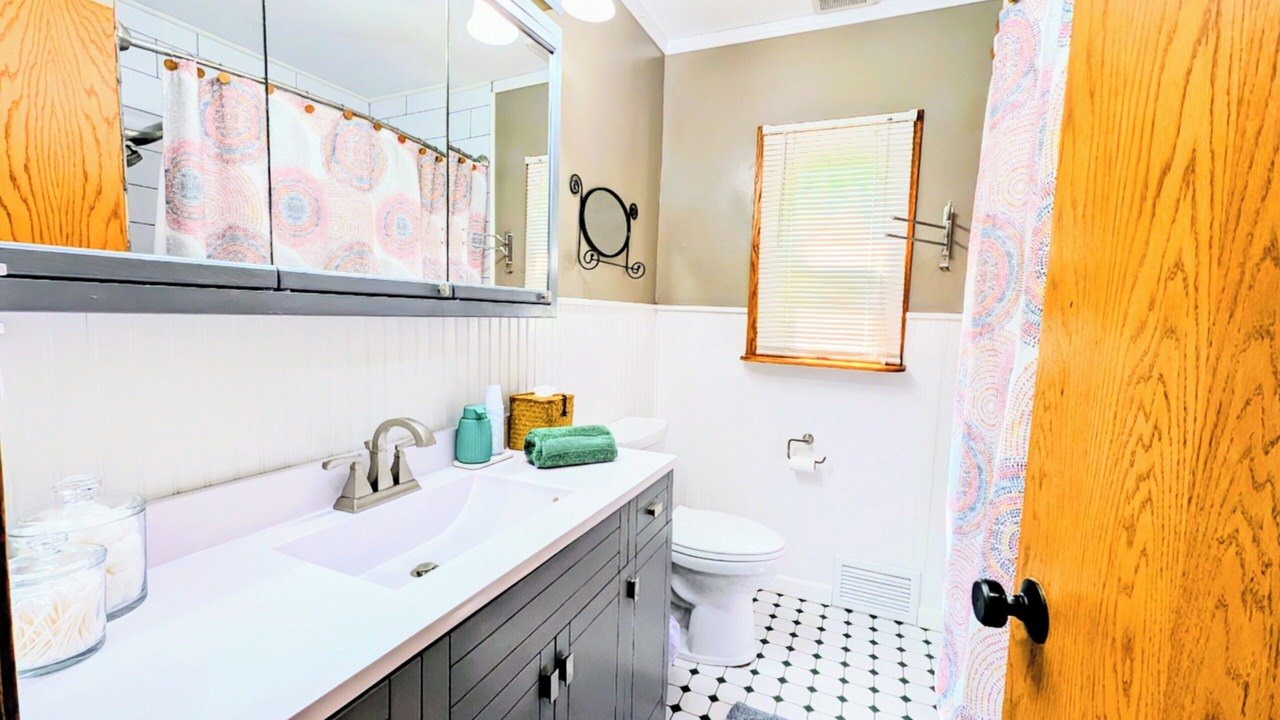Photo of Bathroom in Clay County