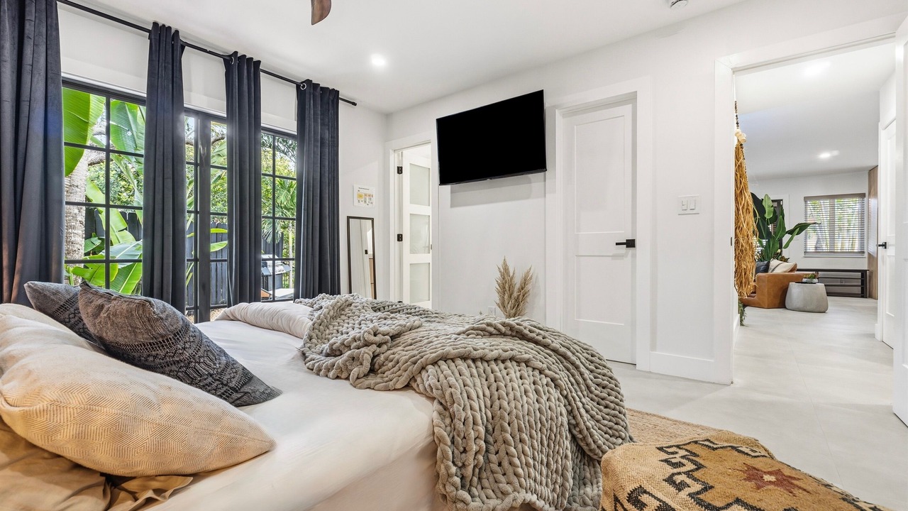 Photo of Bedroom in South Middle River