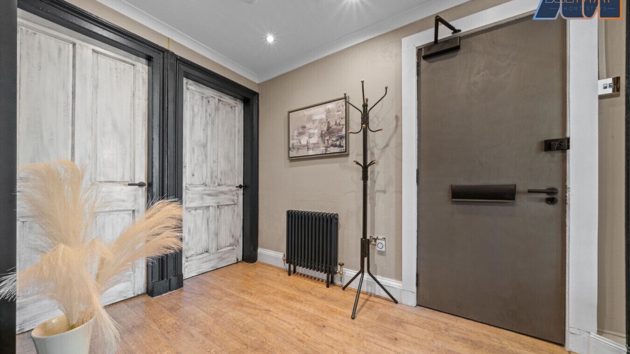 Photo of Others in Gourock