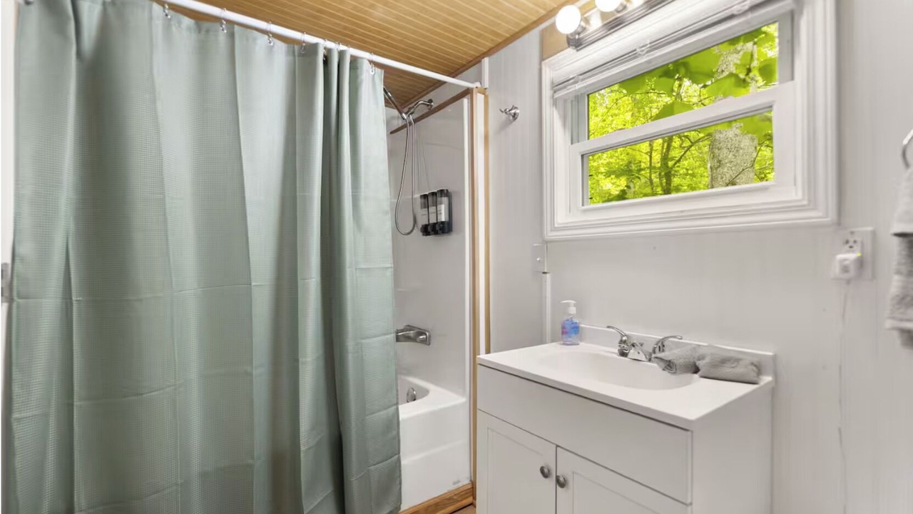 Photo of Bathroom in Stanton