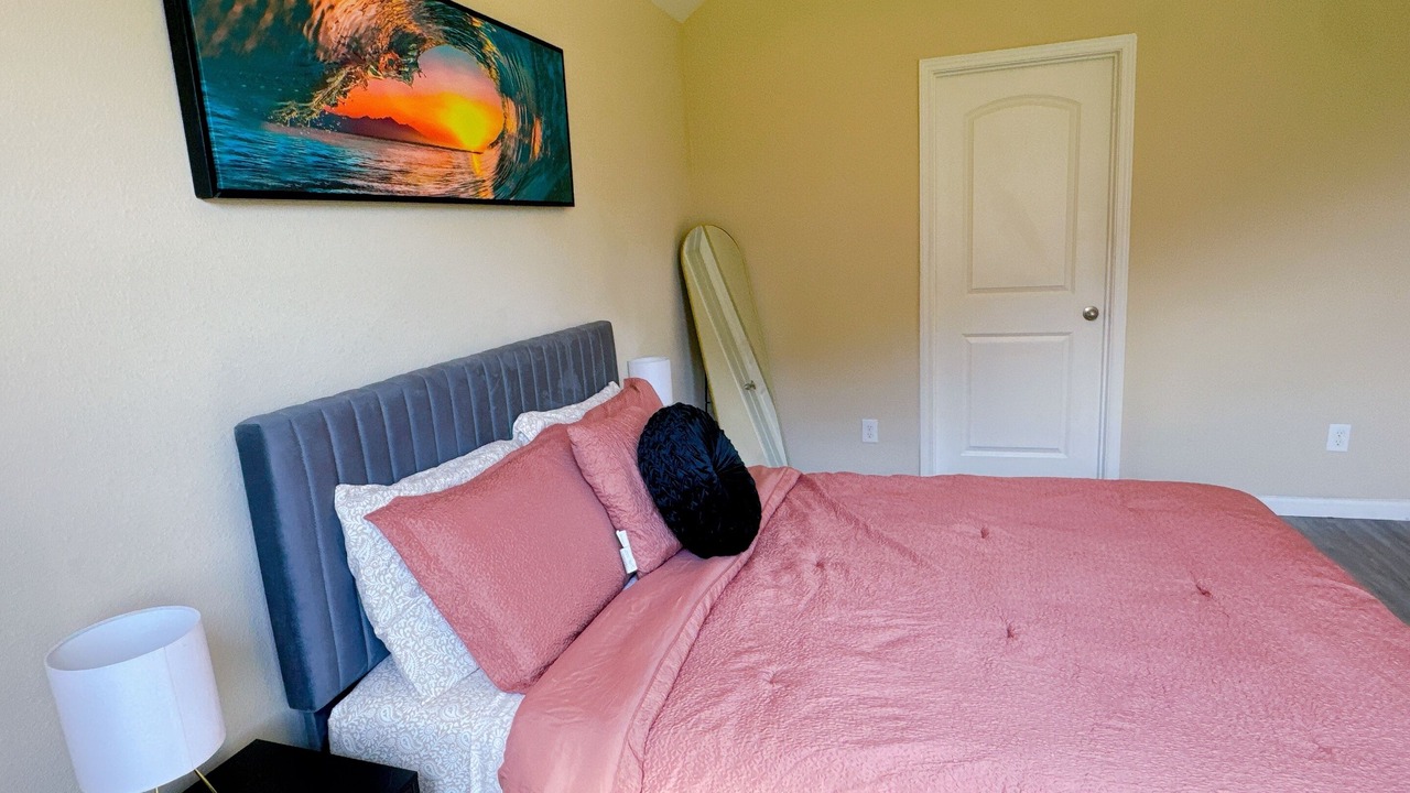 Photo of Bedroom in Crowley
