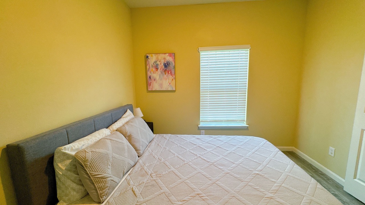 Photo of Bedroom in Crowley