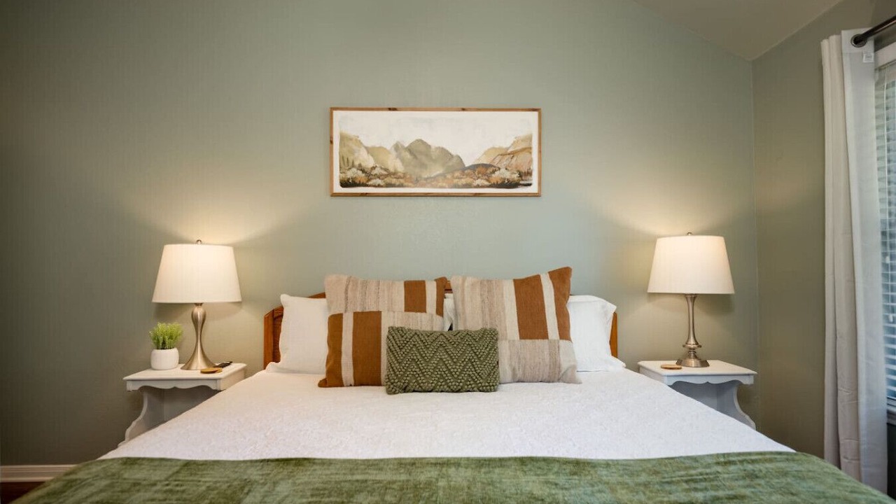 Photo of Bedroom in Westfield Village