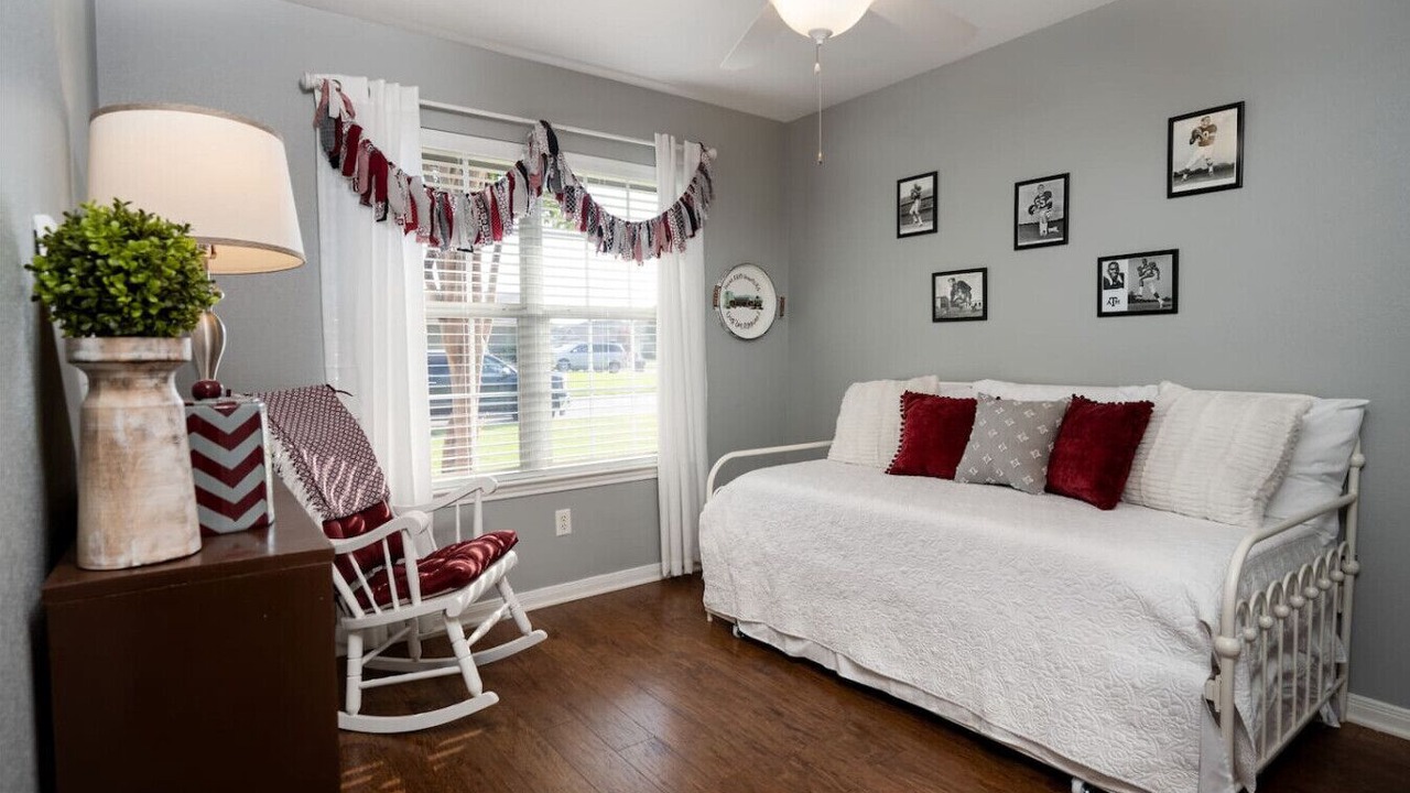 Photo of Bedroom in Westfield Village