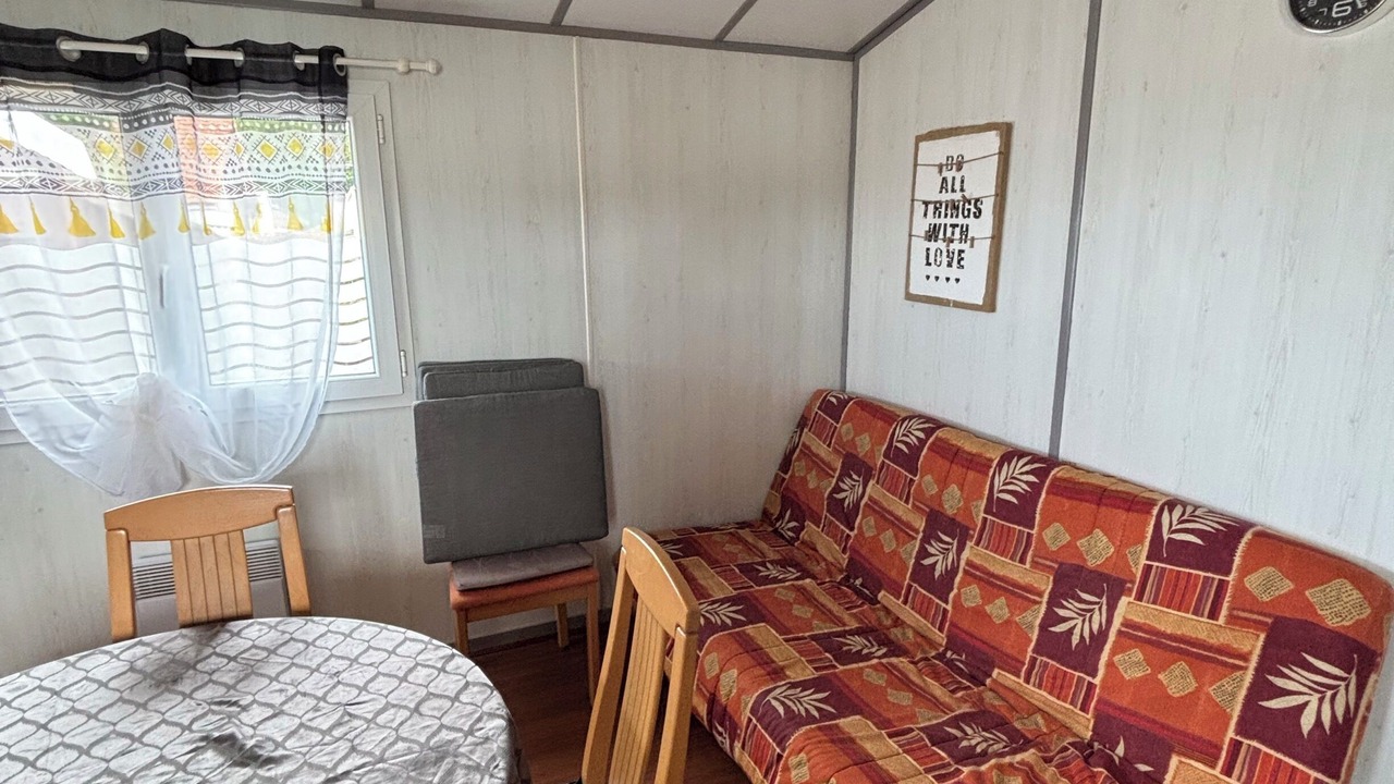 Photo of Others in Renty