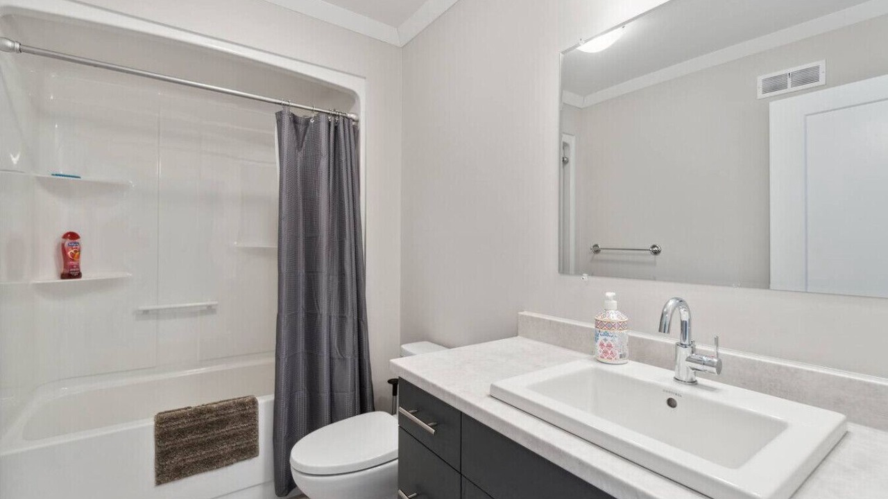 Photo of Bathroom in Lower Vaughan