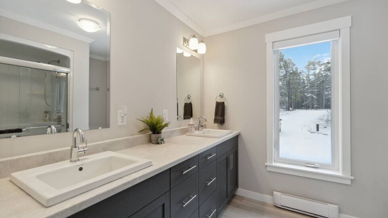 Photo of Bathroom in Lower Vaughan