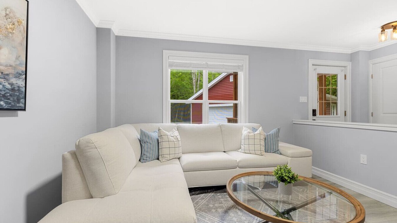 Photo of Livingroom in East Hants