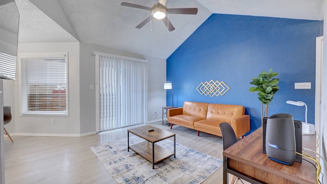 Photo of Livingroom in Milwood
