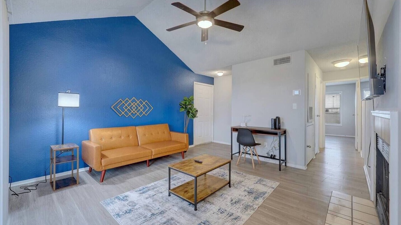 Photo of Livingroom in Milwood