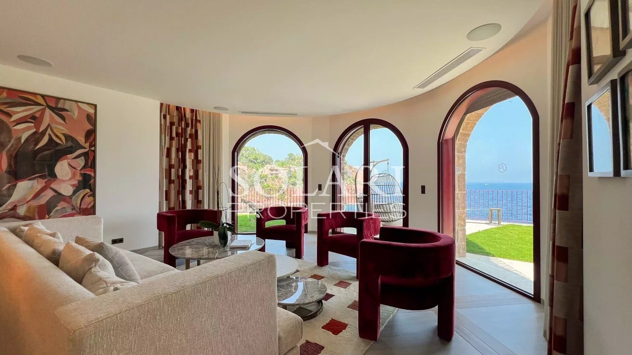 Photo of Livingroom in Theoule-Superieur