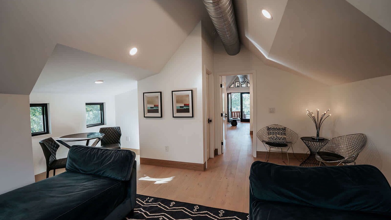 Photo of Livingroom in Bouldin