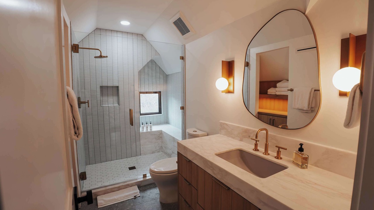 Photo of Bathroom in Bouldin
