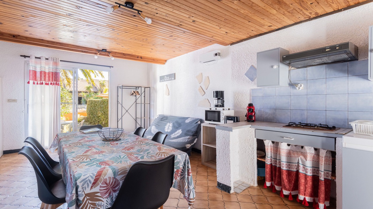 Photo of Kitchen in Roquefort-des-Corbieres