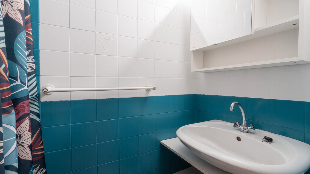 Photo of Bathroom in Roquefort-des-Corbieres