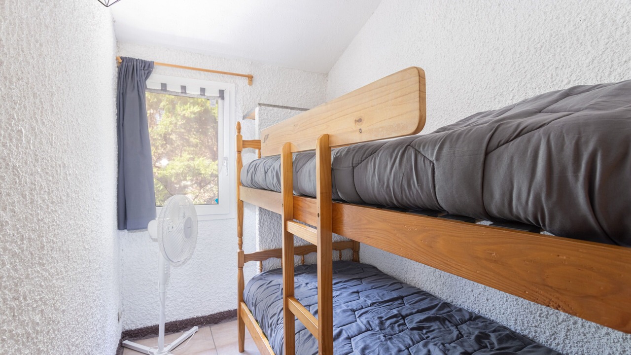 Photo of Bedroom in Roquefort-des-Corbieres