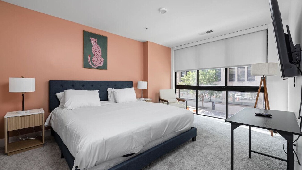 Photo of Bedroom in Mile Square