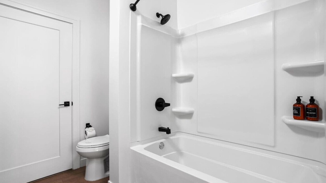 Photo of Bathroom in Mile Square