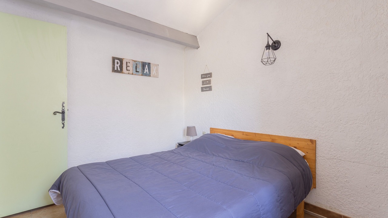 Photo of Bedroom in Roquefort-des-Corbieres