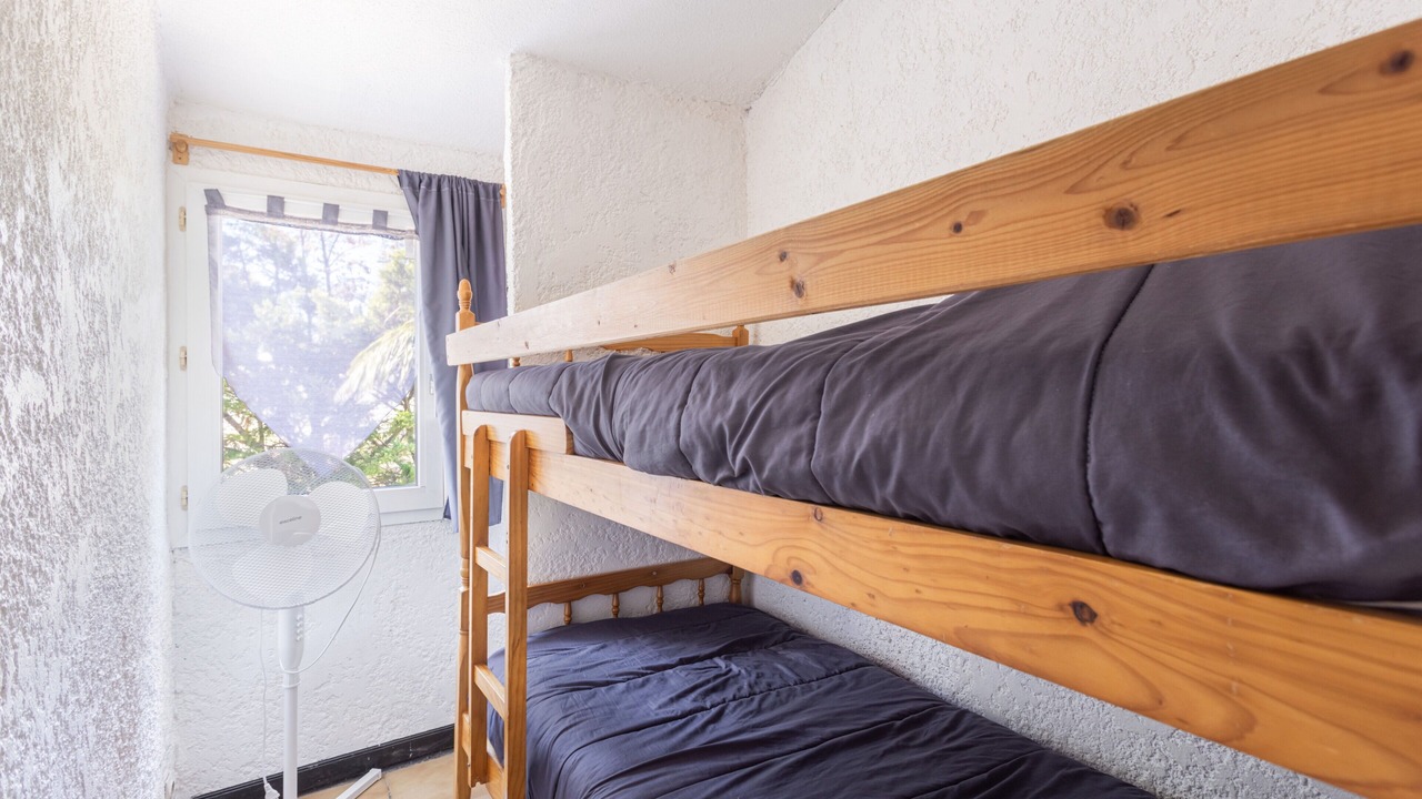 Photo of Bedroom in Roquefort-des-Corbieres