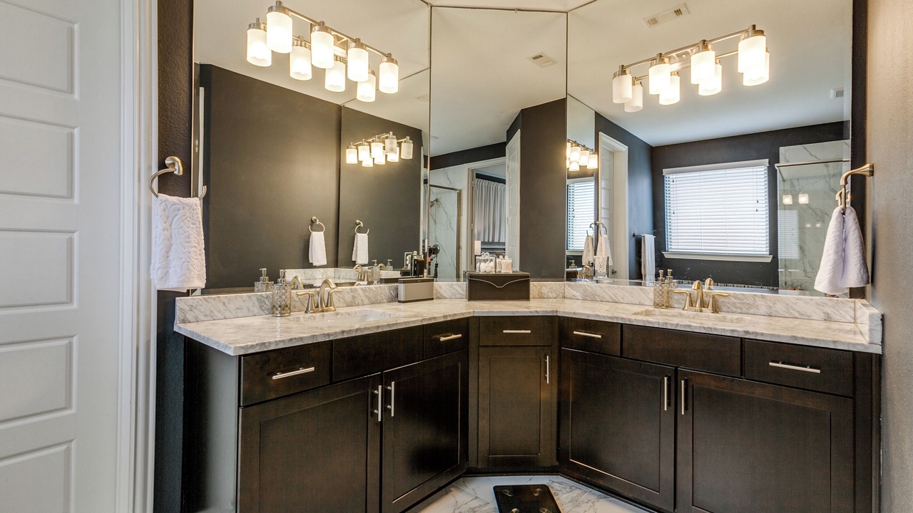 Photo of Bathroom in Frisco