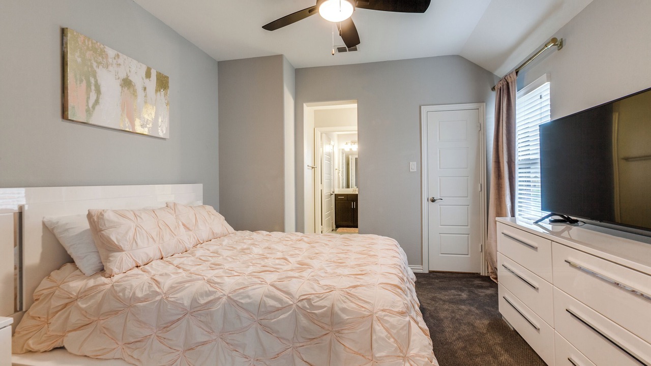 Photo of Bedroom in Frisco
