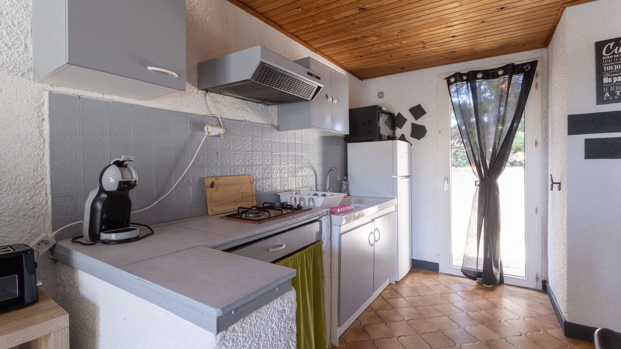 Photo of Kitchen in Roquefort-des-Corbieres