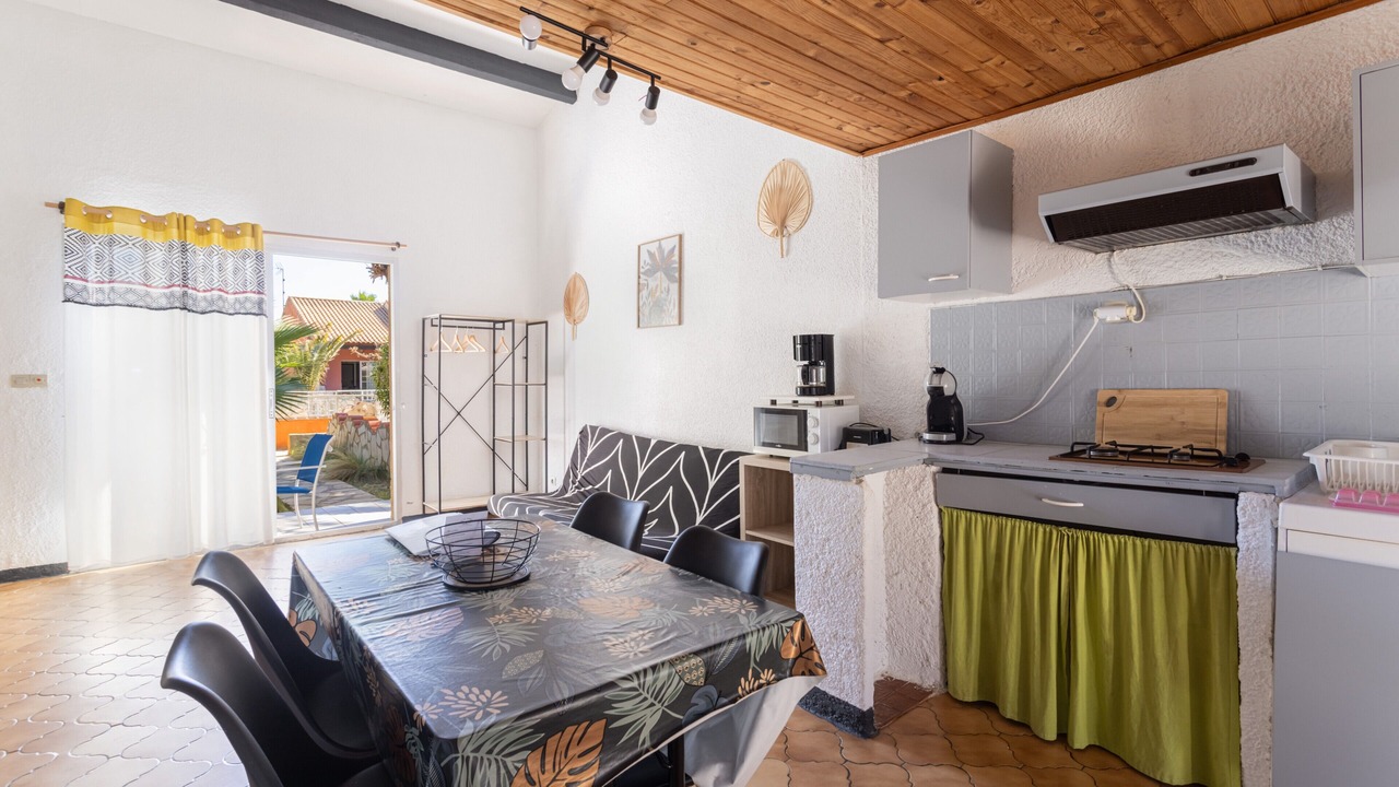 Photo of Kitchen in Roquefort-des-Corbieres