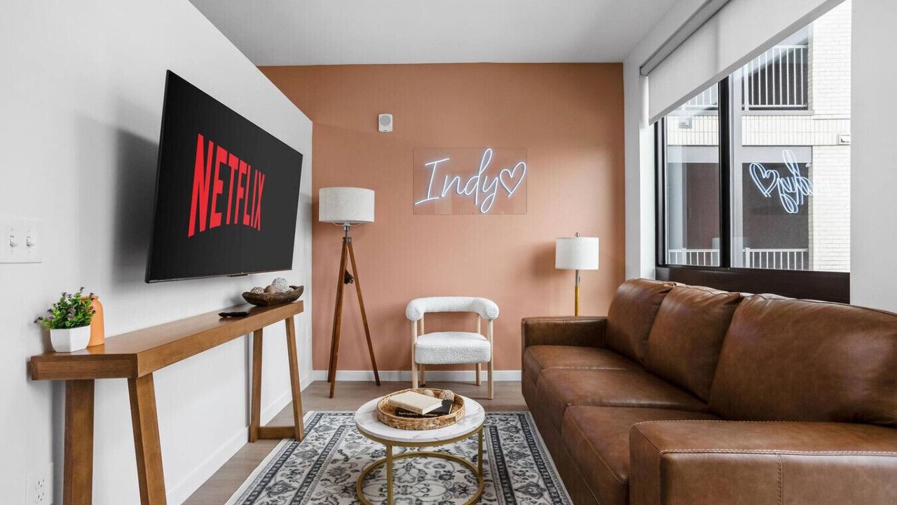 Photo of Livingroom in Mile Square