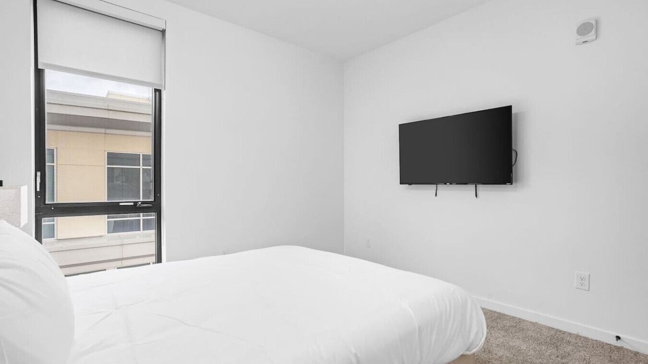 Photo of Bedroom in Mile Square