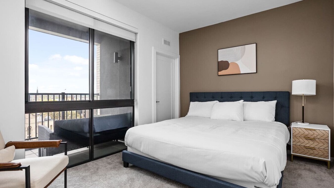 Photo of Bedroom in Mile Square
