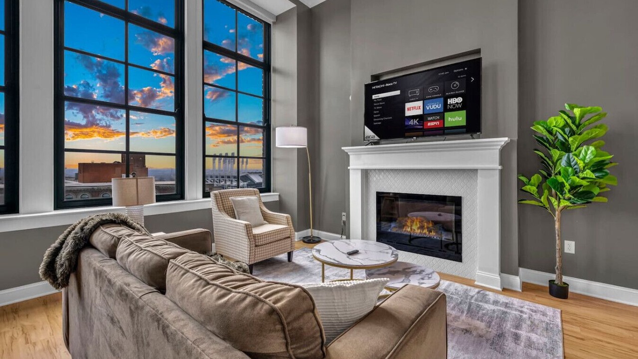 Photo of Livingroom in Playhouse Square