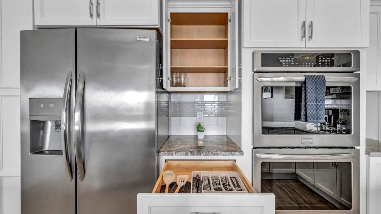 Photo of Kitchen in Playhouse Square