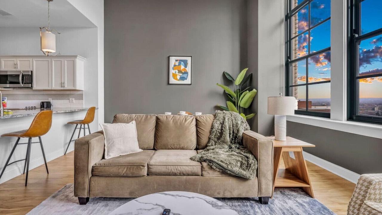 Photo of Livingroom in Playhouse Square