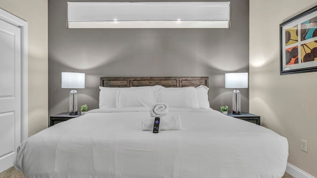 Photo of Bedroom in Playhouse Square