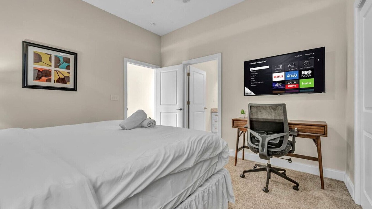 Photo of Bedroom in Playhouse Square